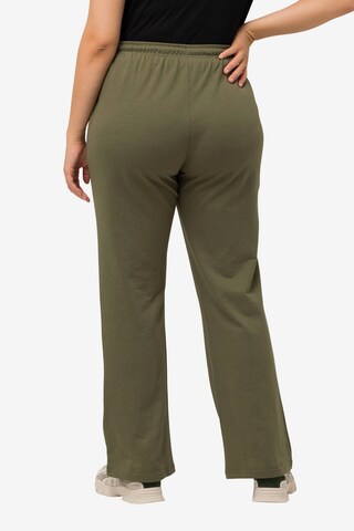 Loosefit Pantalon Ulla Popken en vert : devant