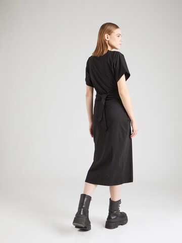 Trendyol Kleid in Schwarz