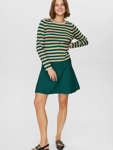 NÜMPH Svetr 'Stripy' – zelená