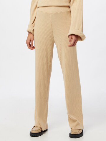 ABOUT YOU Limited Loosefit Broek 'Amalia' in Beige: voorkant