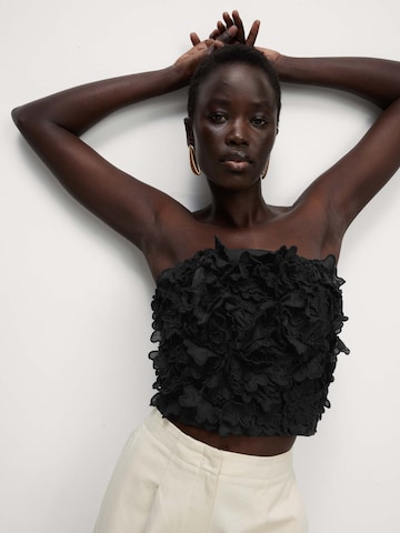 Top di Marks & Spencer in nero: frontale