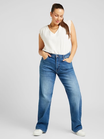 ONLY Carmakoma Loosefit Jeans 'JUICY' in Blauw