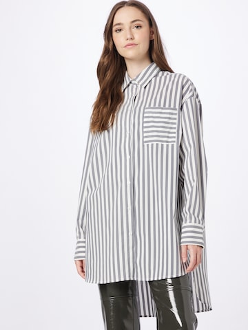 Urban Classics Blouse in Wit: voorkant