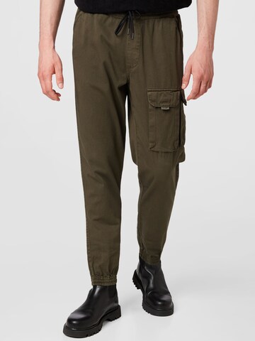 BURTON MENSWEAR LONDON Tapered Cargobyxa i grön: framsida