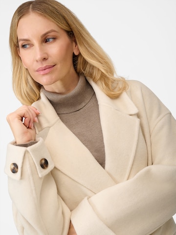 Manteau mi-saison 'Elodie' RICANO en blanc