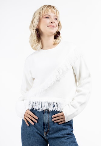 IZIA Sweater in White: front