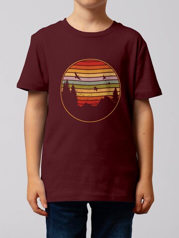 T-Shirt 'Sunset Berge & Tannen' watabout.kids en rouge : devant