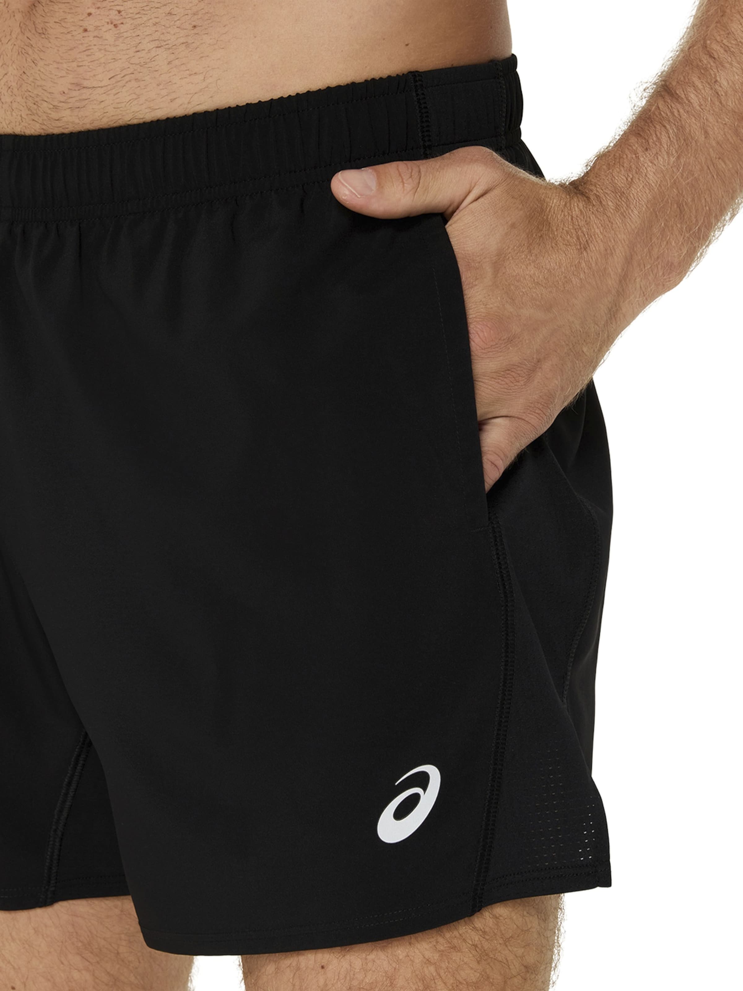 ASICS Regular Urheiluhousut värissä musta