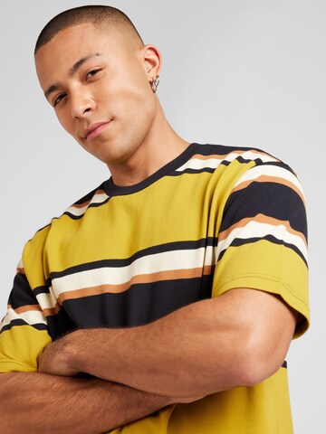 Levi's Skateboarding T-Shirt in Gelb