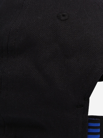 Șapcă 'ADVENTURE VINT' de la ADIDAS ORIGINALS pe negru