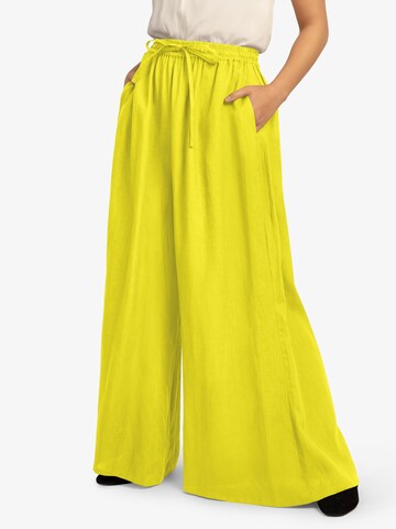 APART Wide leg Pants in Yellow: front