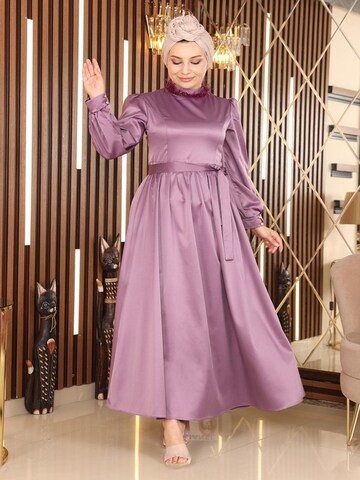 MODAMIHRAM Dress in Purple: front
