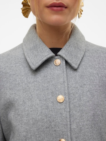 VERO MODA - Chaqueta de entretiempo 'VMFORTUNESOFIA' en gris