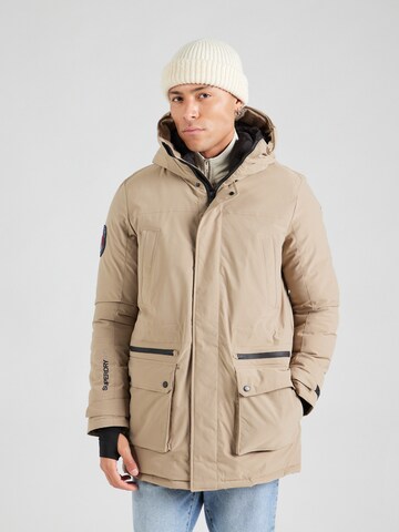 Parka d’hiver Superdry en marron : devant
