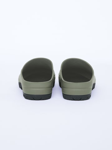 Gardena Clogs in Green