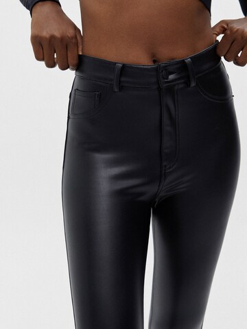 Pull&Bear Skinny Pants in Black