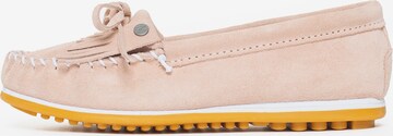 Minnetonka Mocassins 'Kilty Plus' in Roze: voorkant