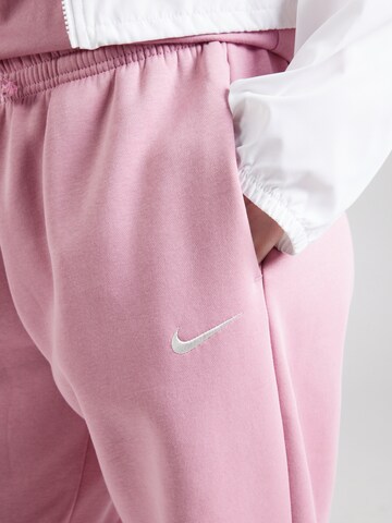 Nike Sportswear Tapered Trousers 'Phoenix Fleece' in Pink