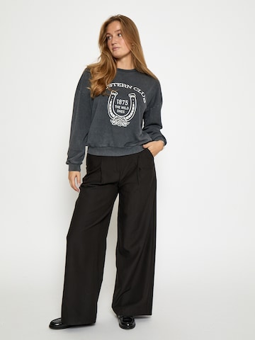 Felpa 'Liv' di Peppercorn in grigio