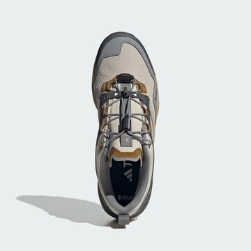 ADIDAS TERREX - Zapatos bajos 'Skychaser' en beige