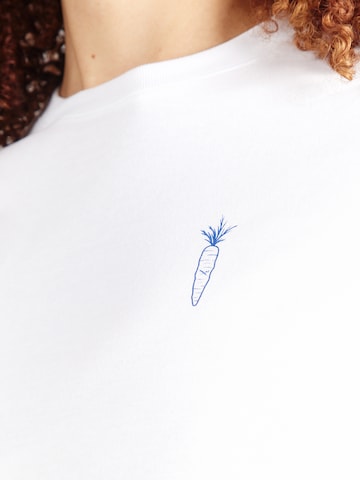 Tricou de la Iriedaily pe alb