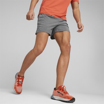 PUMA Regular Sportshorts in Grau