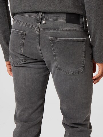 s.Oliver Regular Jeans in Grau