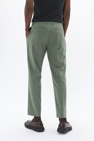 Matinique Regular Hose 'Weller Pleat' in Grün