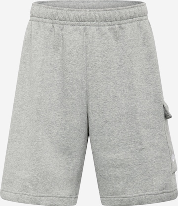 Pantalon cargo 'Club' Nike Sportswear en gris : devant