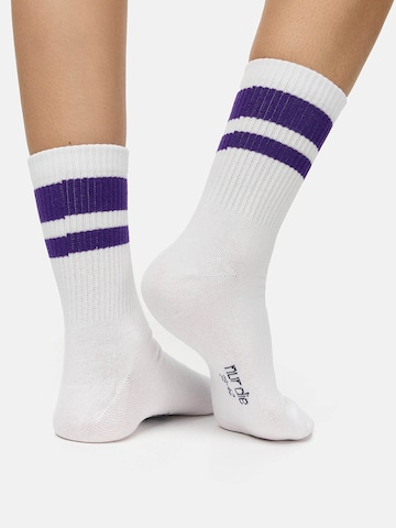 Nur Die Freizeitsocken ' Statement Socken mit Stickerei ' in Lila