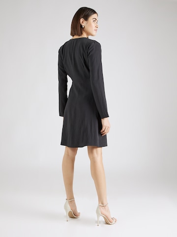 Robe 'Betties' minimum en noir