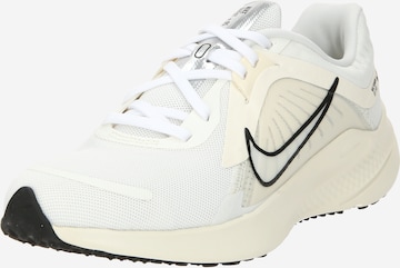 NIKE Laufschuh 'Quest 5' in Beige: predná strana