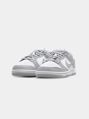 Baskets basses 'Dunk Next Nature' Nike Sportswear en blanc