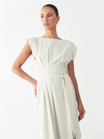 Willa Obleka 'LEICA' | bela barva