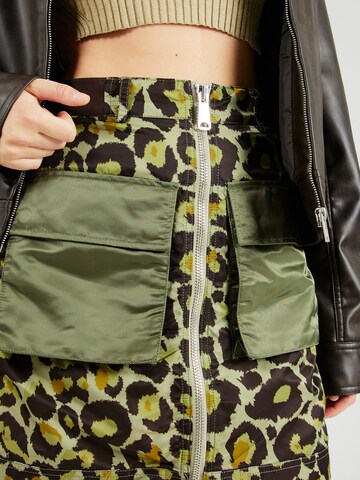 ALPHA INDUSTRIES Skirt in Green