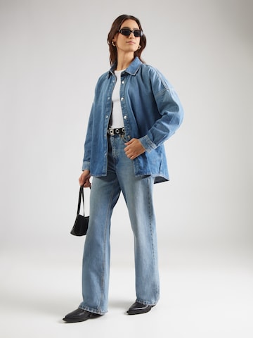 Bluză de la Calvin Klein Jeans pe albastru