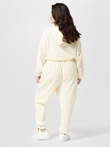 Effilé Pantalon de sport Nike Sportswear en blanc