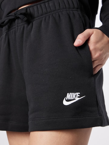 Nike Sportswear Regularen Hlače 'Club Fleece' | črna barva