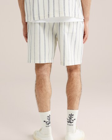 WE Fashion Voľný strih Chino nohavice - Biela