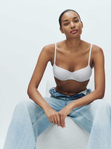 T-shirt Reggiseno di Marks & Spencer in blu