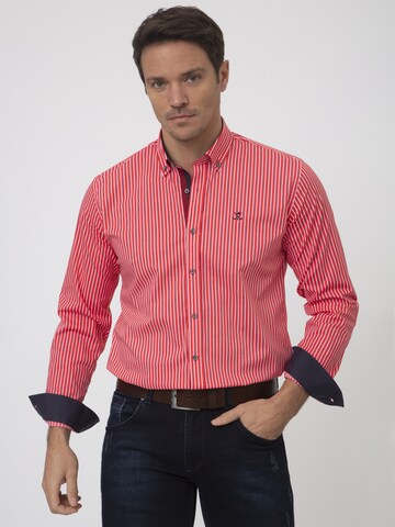 Sir Raymond Tailor Regular fit Button Up Shirt 'Macher' in Red: front