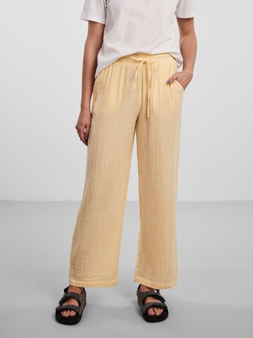 Loosefit Pantalon 'Kiara' PIECES en jaune