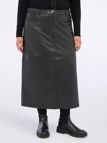 Fiorella Rubino Skirt in Black