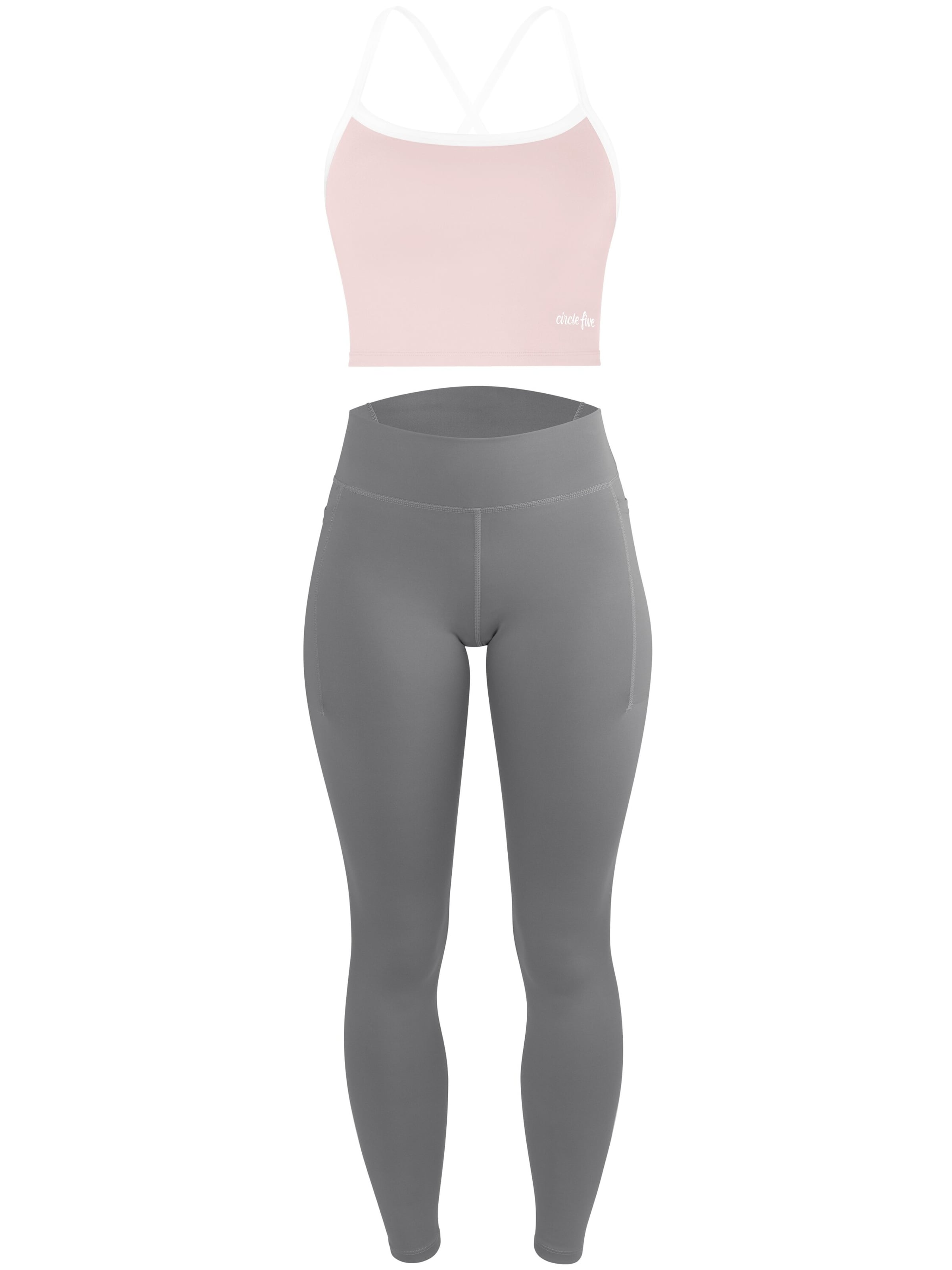 Completo sportivo di normani in grigio: frontale