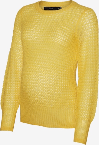 Vero Moda Maternity Sweater 'Taka' in Yellow: front