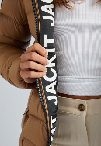 JACK1T Winterjas ' R3D ' in Bruin
