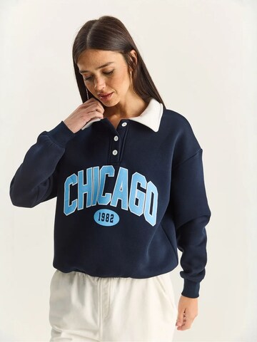 Felpa di Bianco Lucci in blu