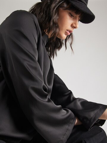 VILA - Blusa 'VILutto' em preto