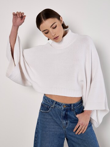 Apricot Pullover in Weiß: Vorderseite