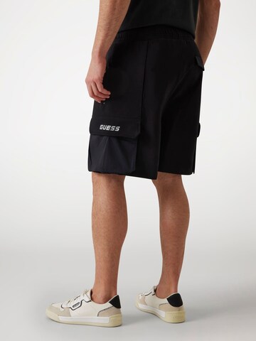 GUESS Regular Shorts in Schwarz